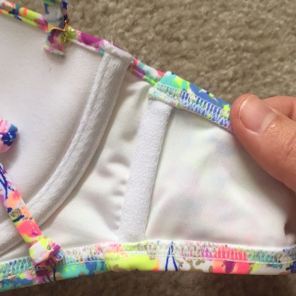 Victoria Secret bikini top - Picture 7 of 7